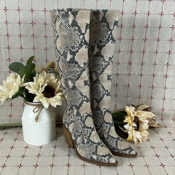 🌵HP🌵 Vince Camuto Gravana Snakeskin Leather Boots Western Style Knee High Sz 5
